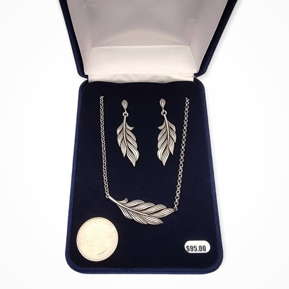 Montana Silversmith Ladies Singleton Feather Jewelry Set NEW Retail $95 - Picture 4 of 11
